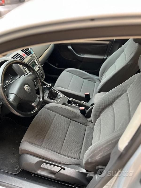Usata VW Golf 102 CV (75 kW) 2007 Grigio Monovolume