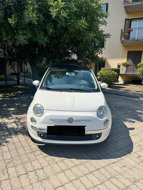 Usata Fiat 500 69 CV (50 kW) 2010 Bianco Utilitaria