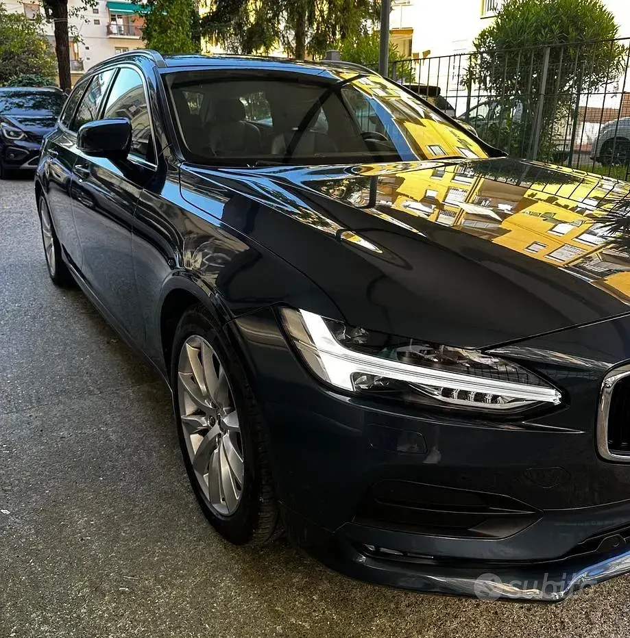 Usata Volvo V90 Business Edition 190 CV (139 kW) 2019 Bluazzurro Station wagon