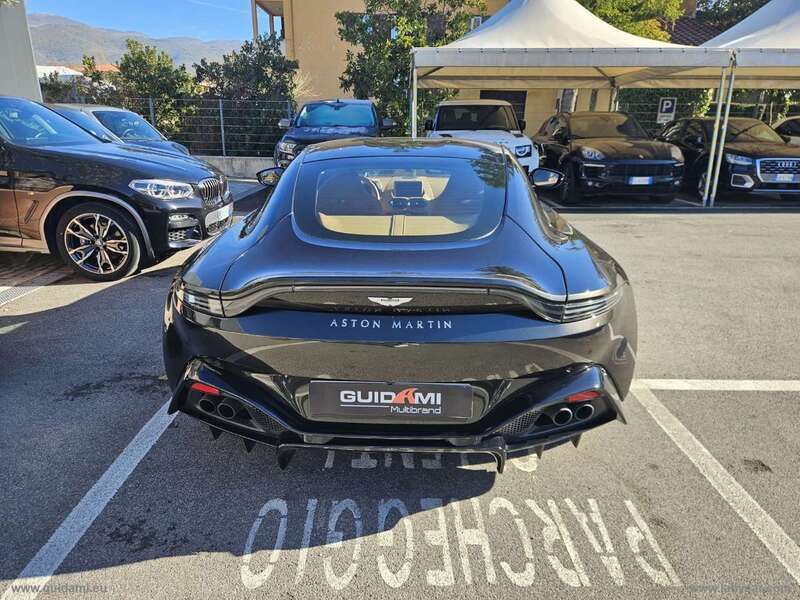 Usata Aston Martin V8 Vantage 510 CV (375 kW) 2021 Verde Coupé
