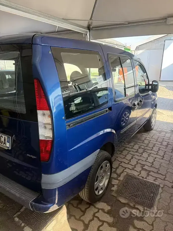 Usata Fiat Doblò 2004 Bluazzurro Monovolume