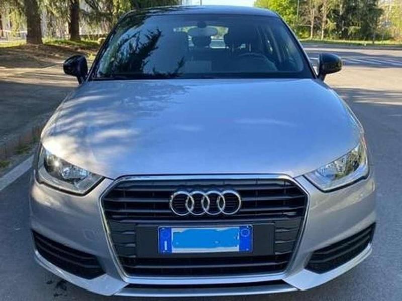 Usata Audi A1 Sportback Ambiente 95 CV (69 kW) 2015 Argento Utilitaria