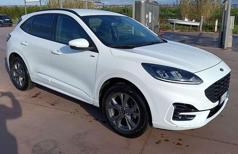 Usata Ford Kuga ST-Line X 224 CV (164 kW) 2023 Bianco SUV
