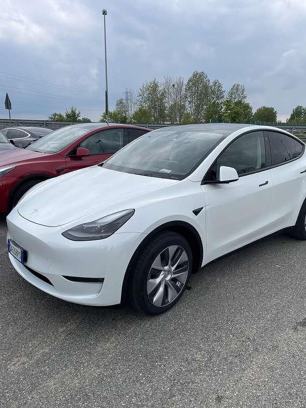 Usata Tesla Model Y 152 kW (208 CV) 2023 SUV