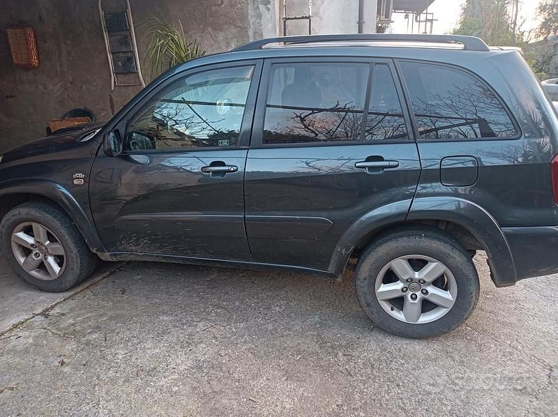 Gebraucht Toyota RAV4 128 PS (94 kW) 2005 Schwarz SUV