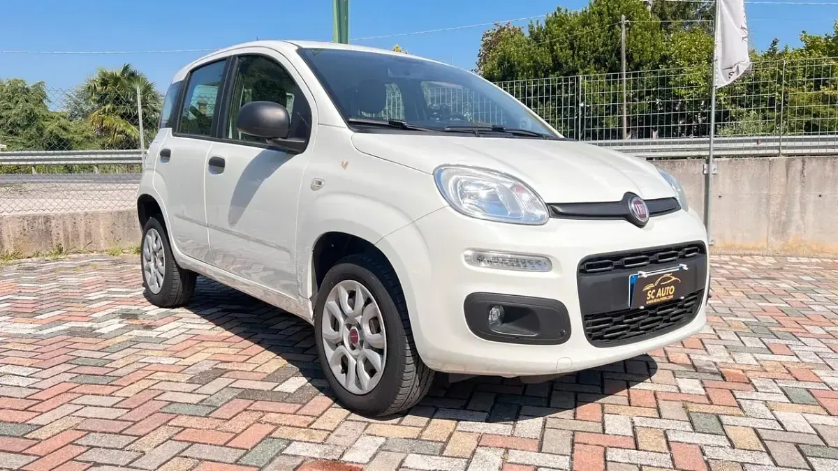 Usata Fiat Panda Lounge 84 CV (61 kW) 2020 Bianco Utilitaria