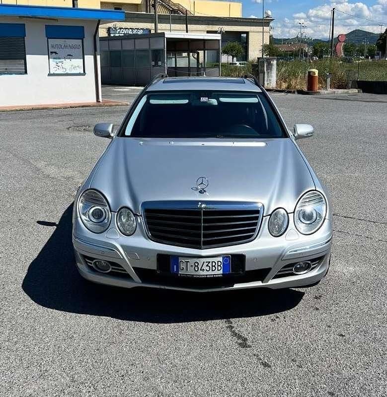 Usata 2008 Mercedes E280 Avantgarde Station wagon | 7400 € (Cara) - Immagine 1/4