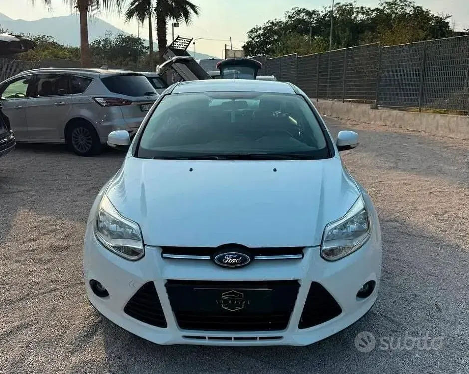 Usata Ford Focus Titanium 116 CV (85 kW) 2013 Bianco Berlina