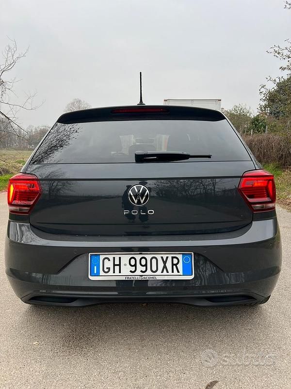 Usata VW Polo Highline 95 CV (69 kW) 2022 Grigio Utilitaria