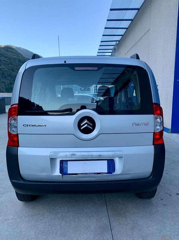 Usata Citroën Nemo 75 CV (55 kW) 2011 Argento metallizzato Monovolume