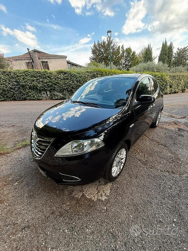 Usata Lancia Ypsilon S 69 CV (50 kW) 2014 Nero Utilitaria
