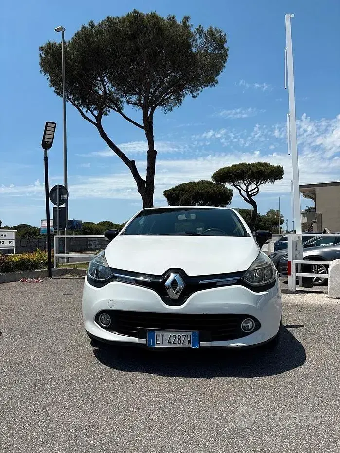 Usata Renault Clio IV 73 CV (53 kW) 2014 Bianco Berlina