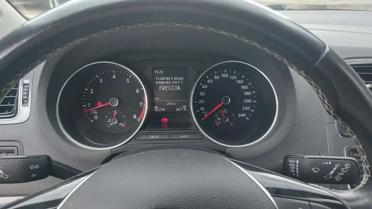 Usata VW Polo 90 CV (66 kW) 2014 Grigio Berlina