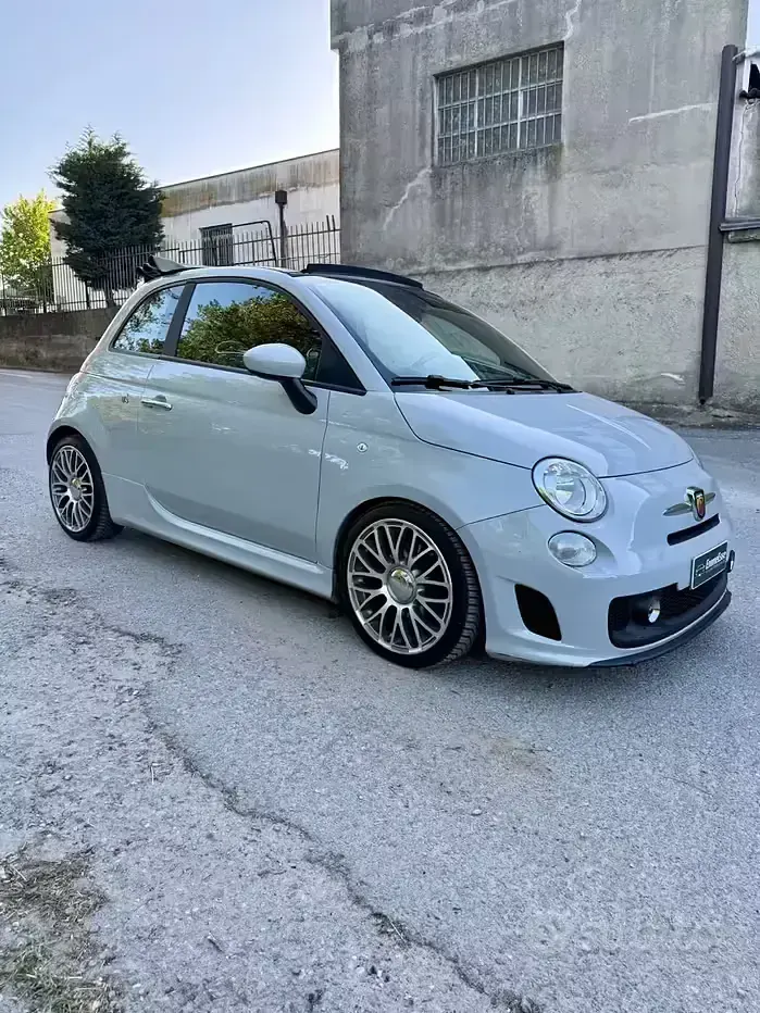 Usata Abarth 500C Custom 135 CV (99 kW) 2015 Grigio Cabrio