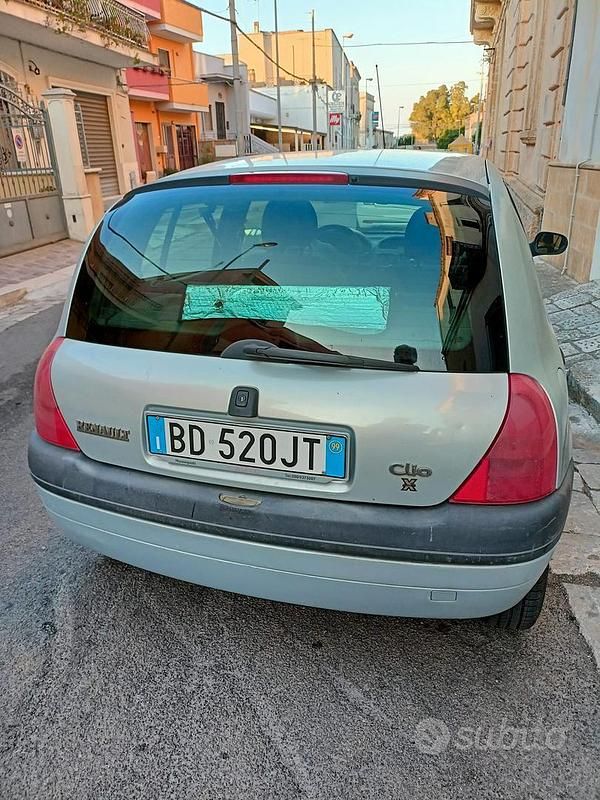Usata Renault Clio II 1999 Berlina