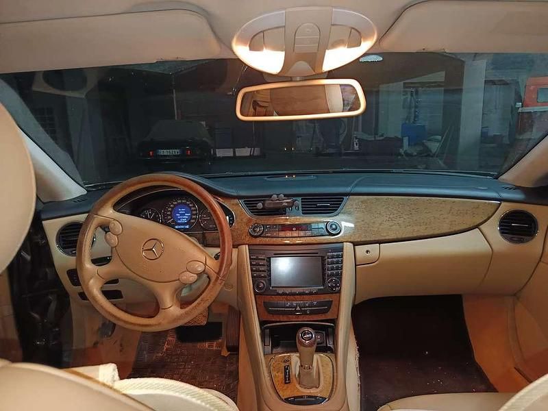 Usata Mercedes CLS350 Chrome 224 CV (164 kW) 2009 Grigio Berlina