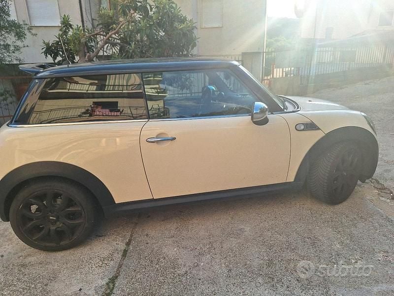 Usata Mini Cooper Coupé 112 CV (82 kW) 2010 Bianco Coupé