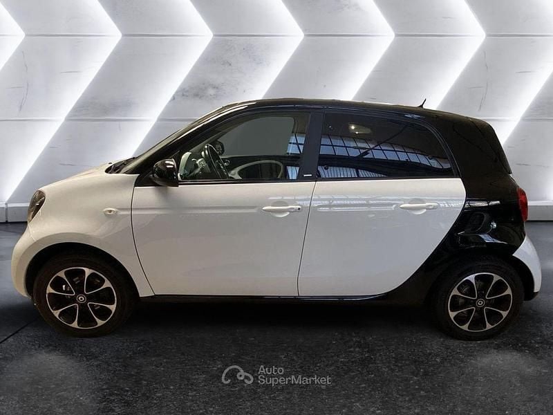 Usata Smart ForFour Passion 71 CV (52 kW) 2016 Bianco Utilitaria