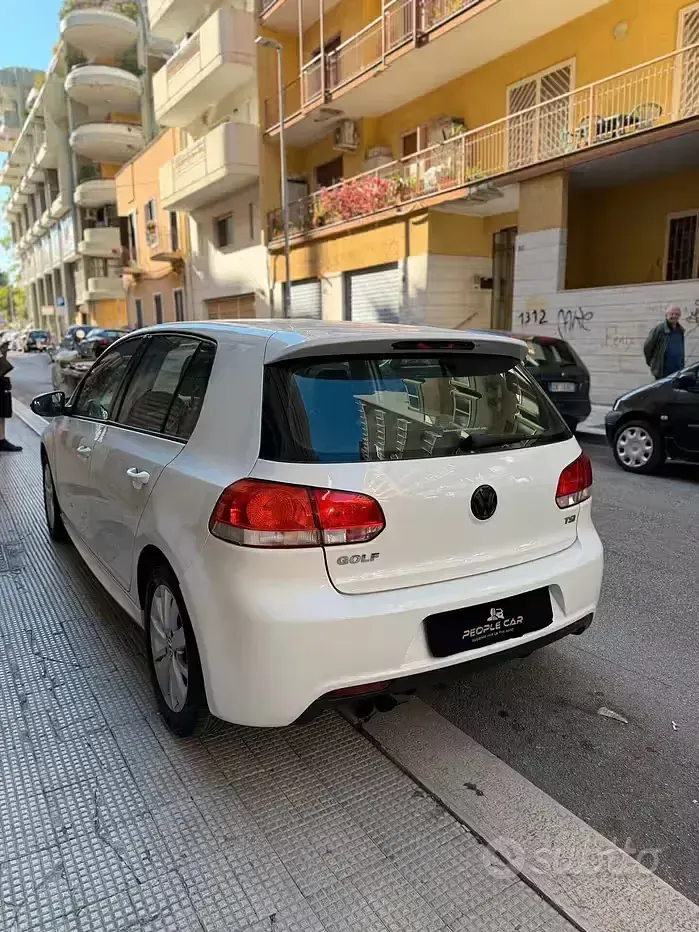 Usata VW Golf VI 122 CV (89 kW) 2011 Bianco Berlina
