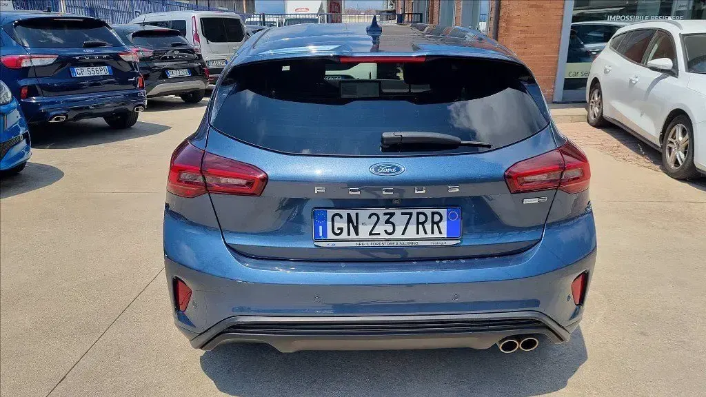 Usata Ford Focus ST-Line 125 CV (91 kW) 2023 Chrome blu Berlina