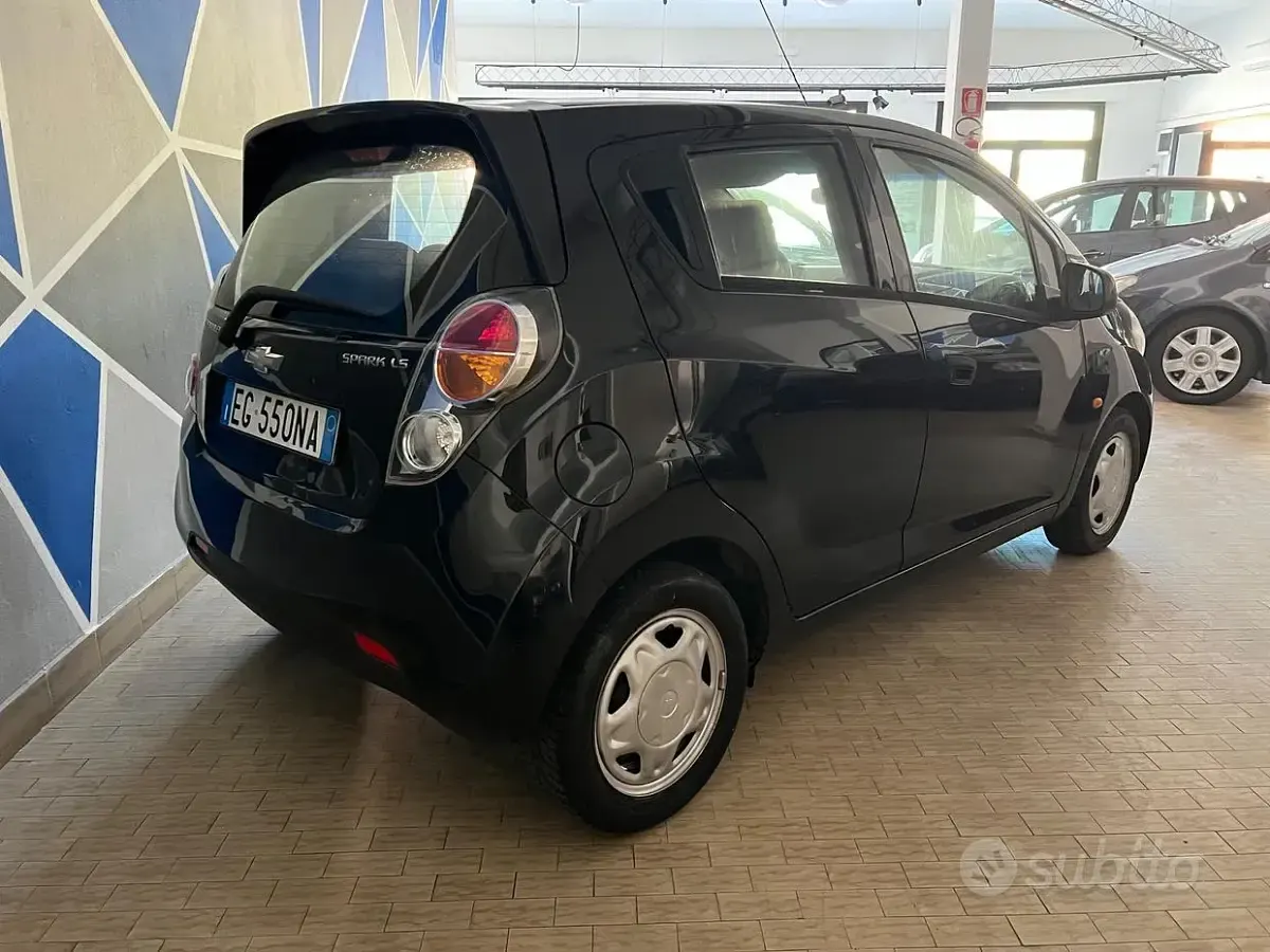 Usata Chevrolet Spark 68 CV (50 kW) 2011 Nero Utilitaria