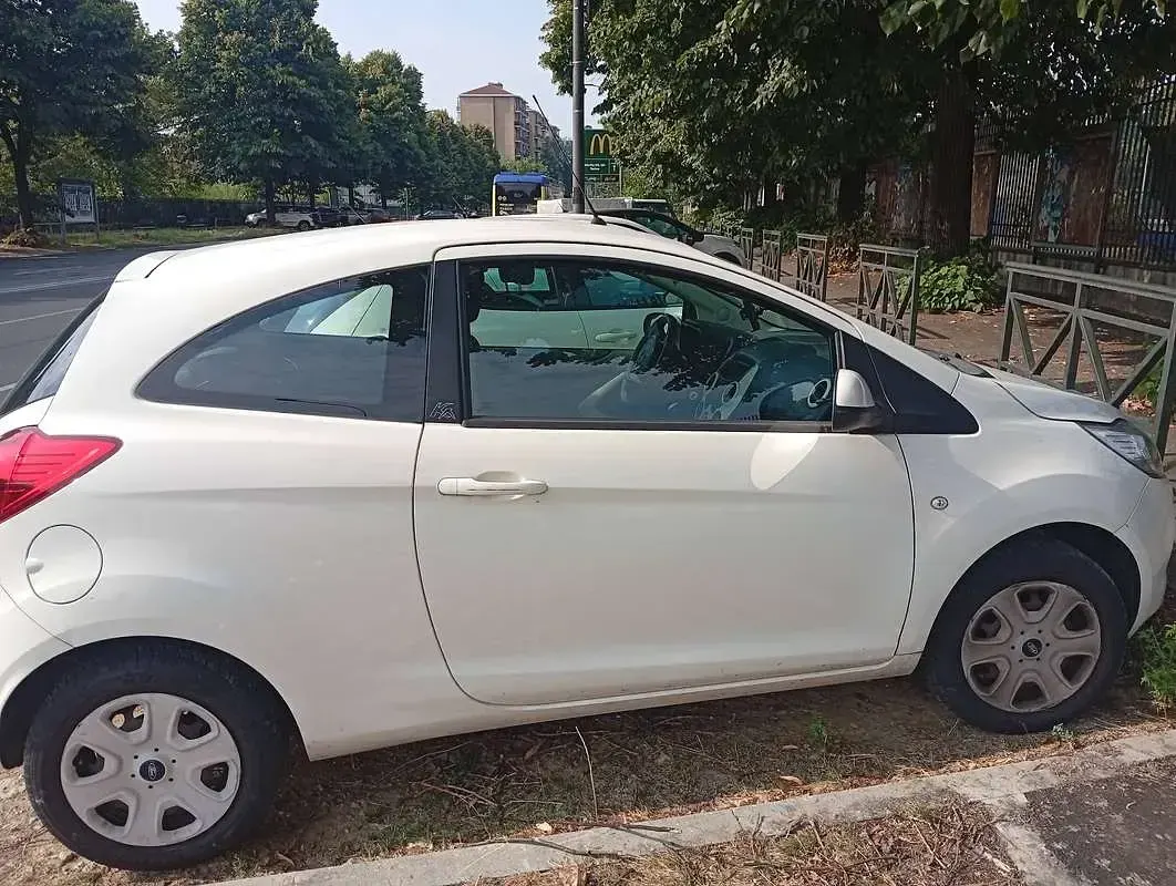 Usata Ford Ka Titanium S 69 CV (50 kW) 2013 Utilitaria