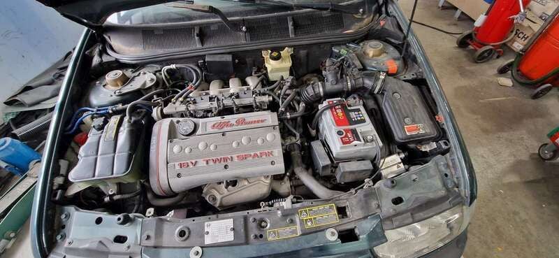 Usata Alfa Romeo 145 103 CV (75 kW) 1997 Verde Utilitaria