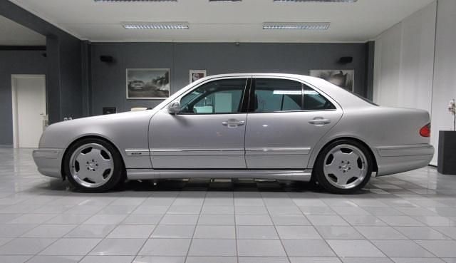 Usata Mercedes E55 AMG AMG 1999 Argento