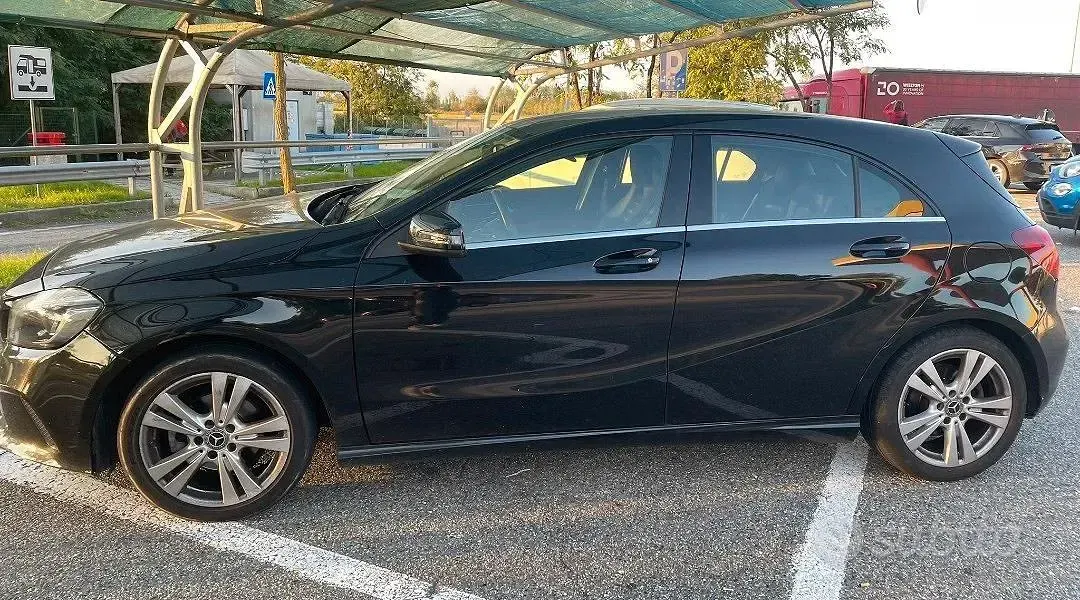 Usata Mercedes 180 109 CV (80 kW) 2018 Berlina