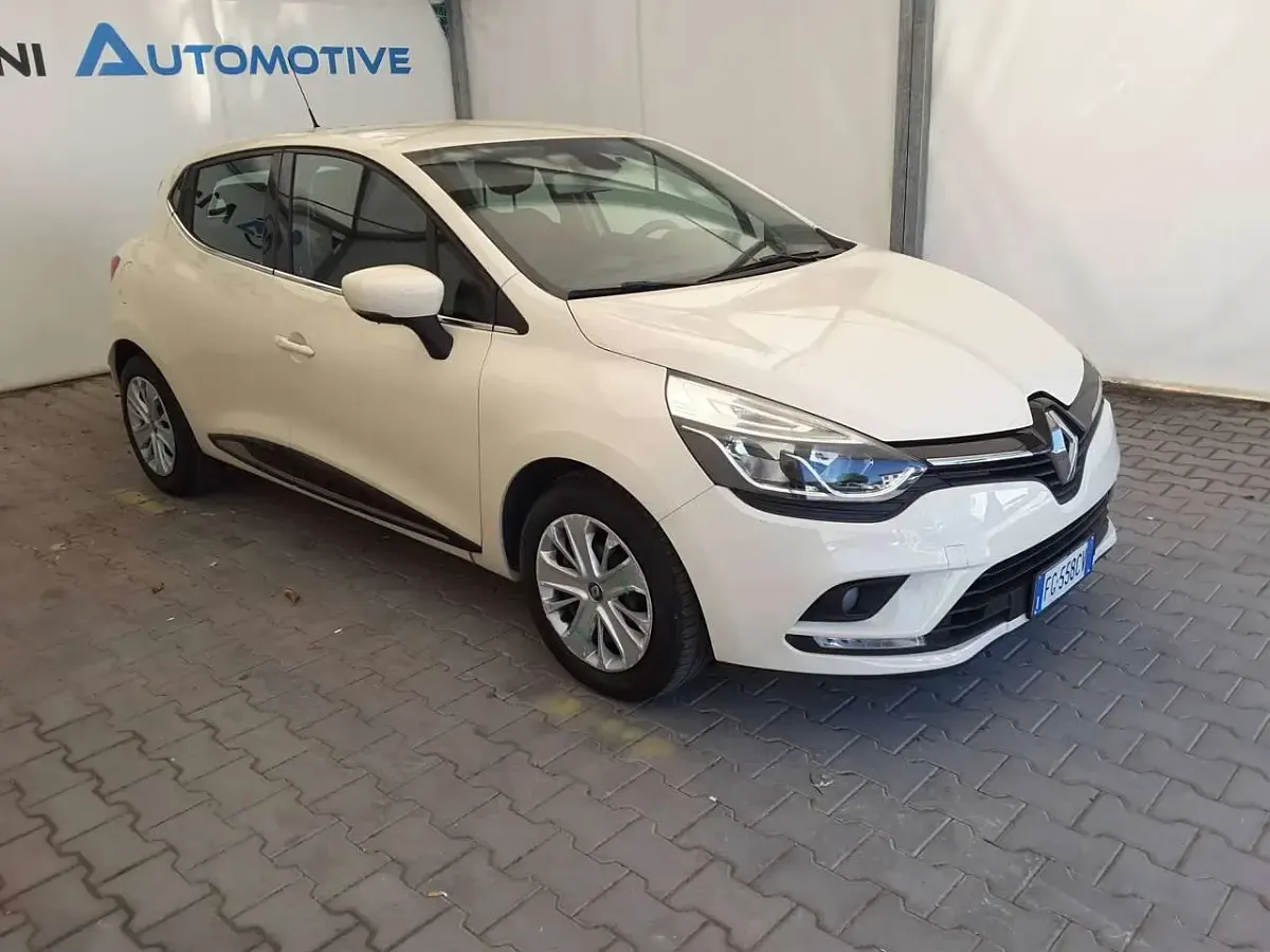 Usata Renault Clio IV Zen 73 CV (53 kW) 2016 Beige Berlina