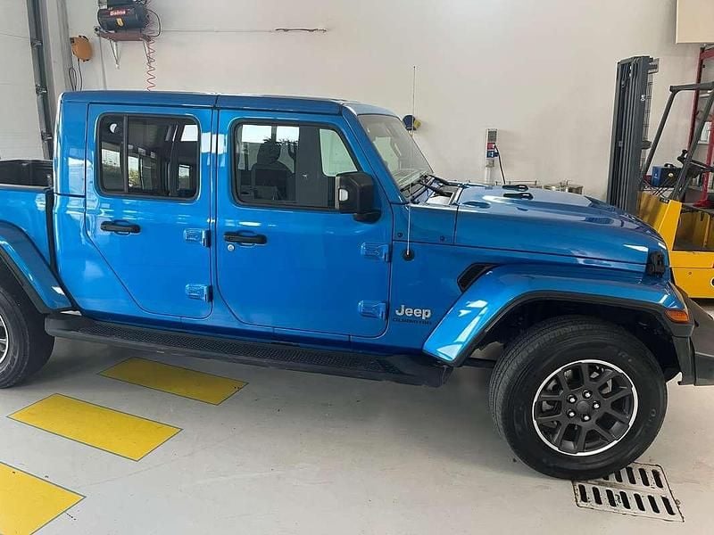 Usata Jeep Gladiator Overland 264 CV (194 kW) 2021 Blu/azzurro Pick-up