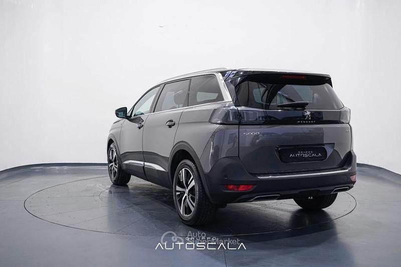 Usata Peugeot 5008 GT 131 CV (96 kW) 2023 Gray SUV