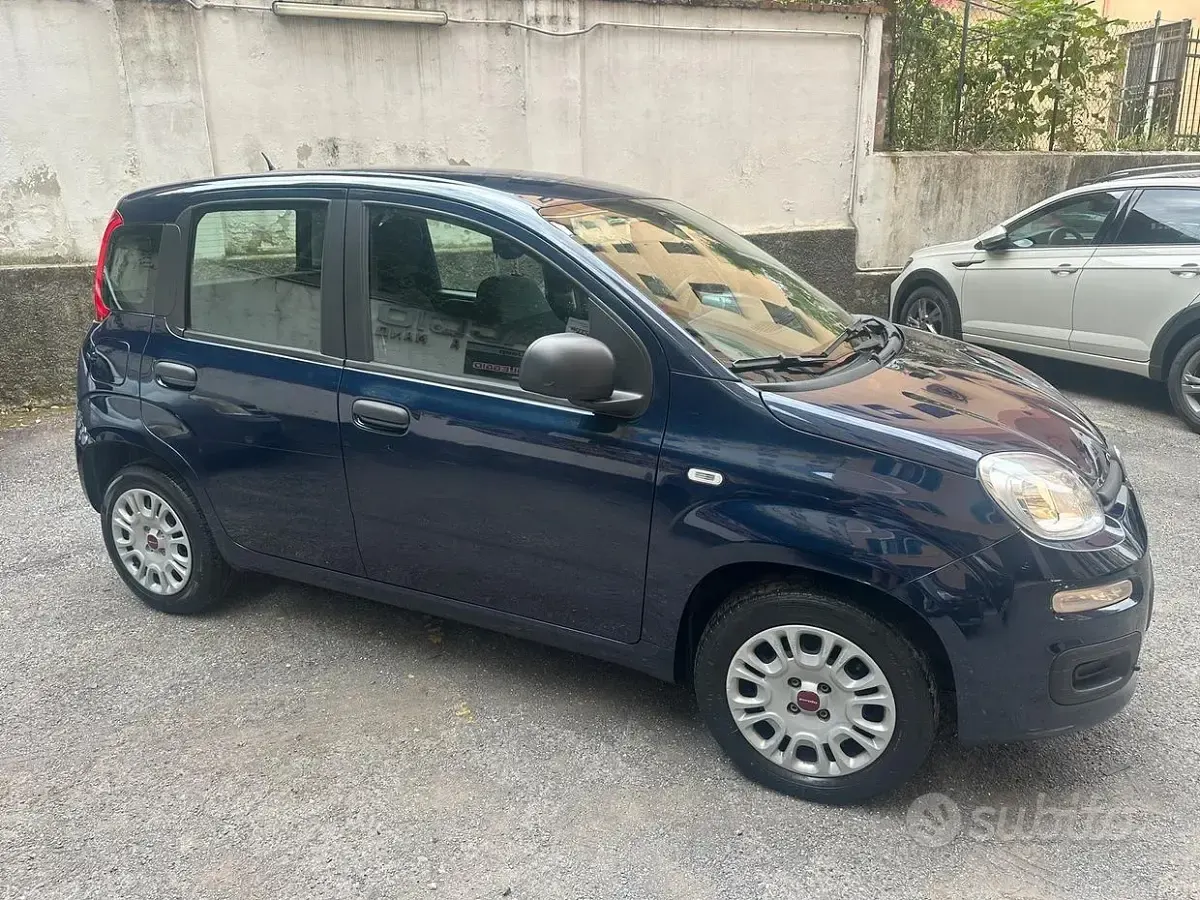 Usata Fiat Panda Easy 69 CV (50 kW) 2021 Blu Utilitaria