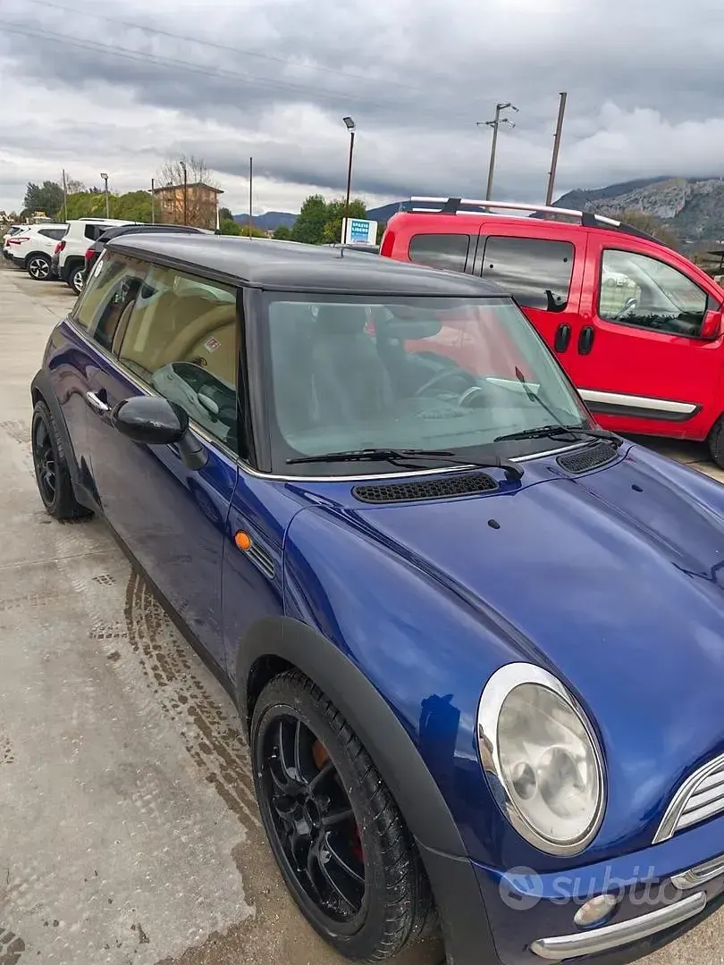 Usata Mini ONE 116 CV (85 kW) 2003 Blu Utilitaria