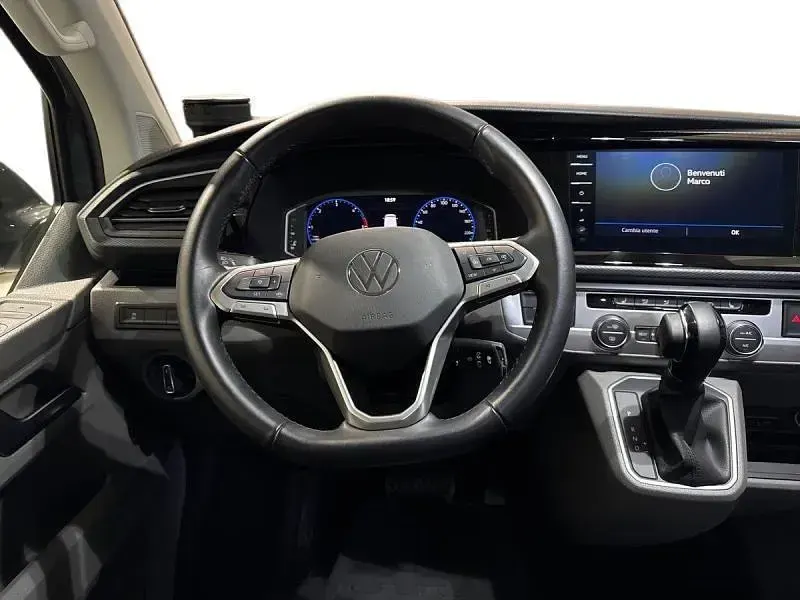 Usata VW Multivan Comfortline 150 CV (110 kW) 2024 Grigio Monovolume