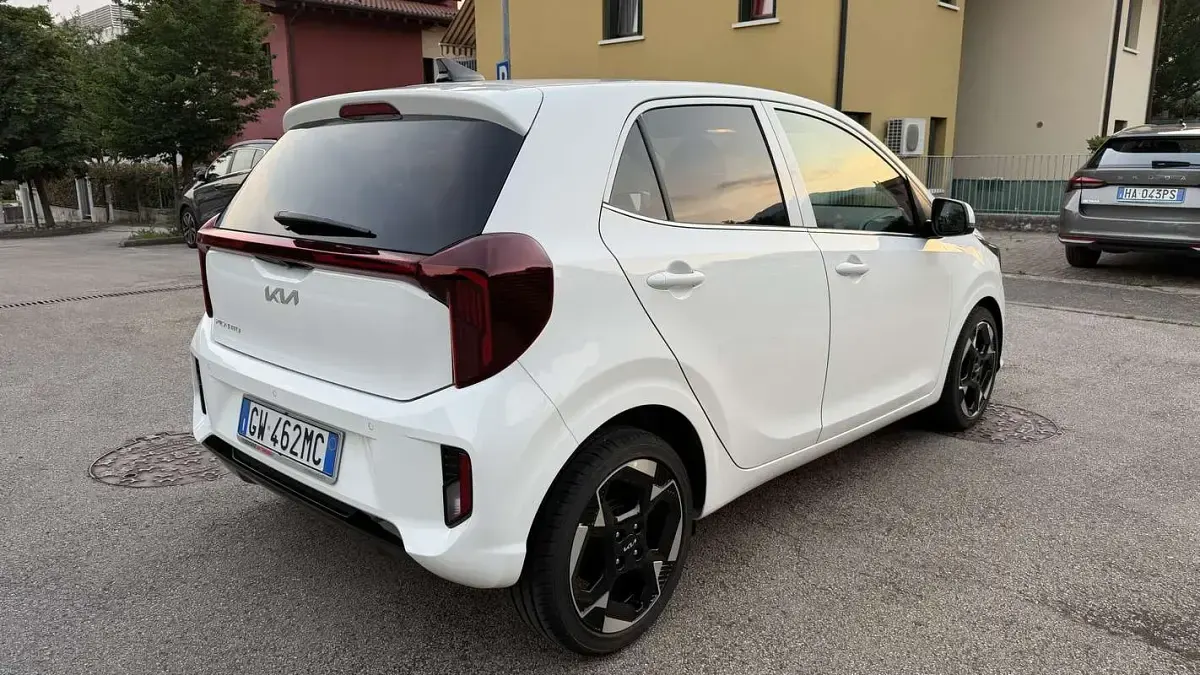 Usata Kia Picanto 67 CV (49 kW) 2024 Bianco Utilitaria