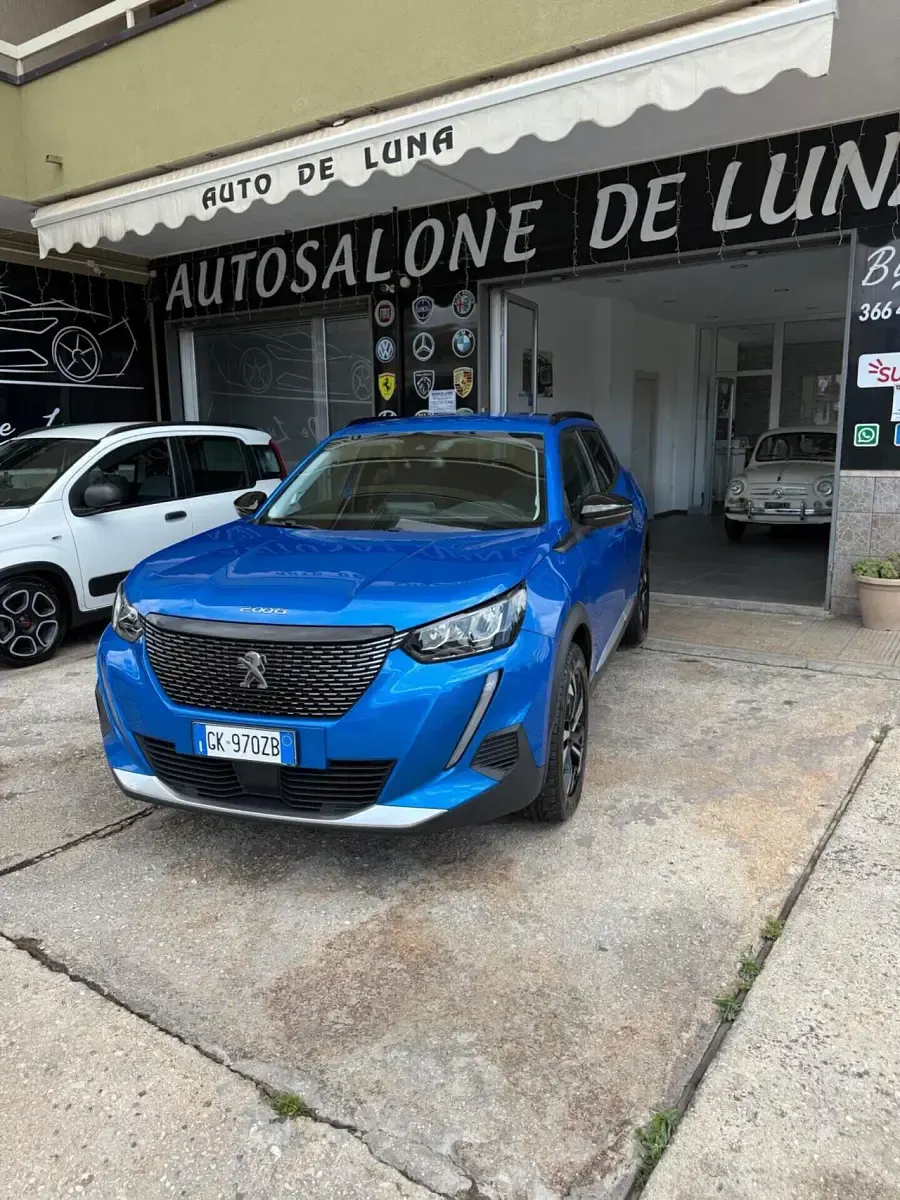 Usata Peugeot 2008 Allure 131 CV (96 kW) 2022 Blu SUV