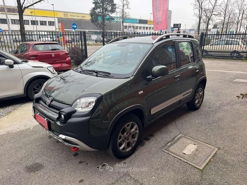 Usata Fiat Panda Cross Cross 95 CV (69 kW) 2017 Verde Utilitaria