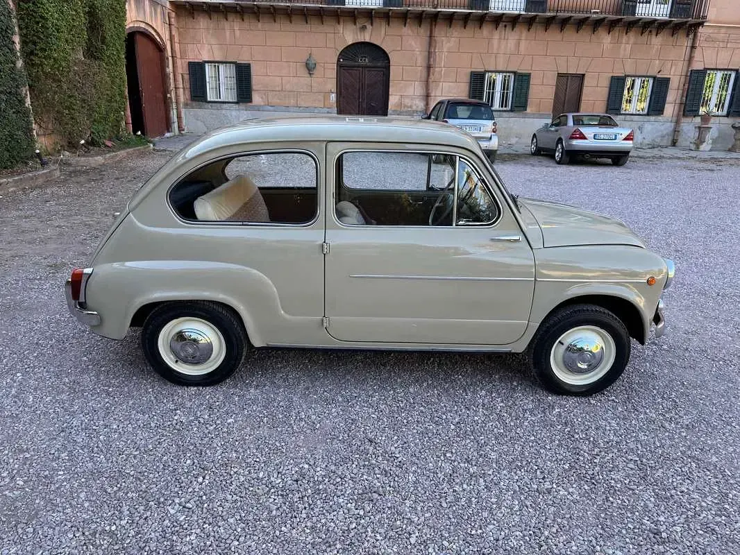 Usata Fiat 600D 33 CV (24 kW) 1964 Beige Utilitaria