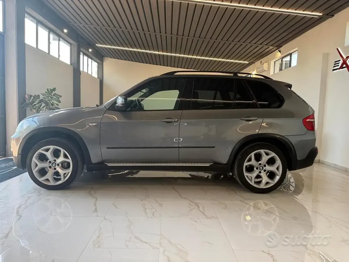 Usata BMW X5 Comfort Edition 235 CV (172 kW) 2008 Grigio SUV
