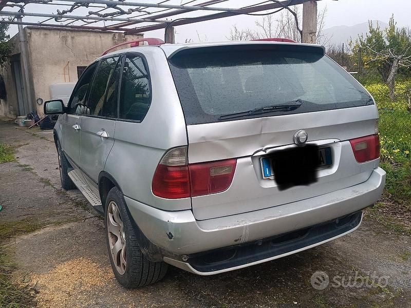 Begagnad BMW X5 2004 Grå SUV