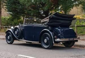 Usata Mercedes 200 40 CV (29 kW) 1970 Blu Cabrio