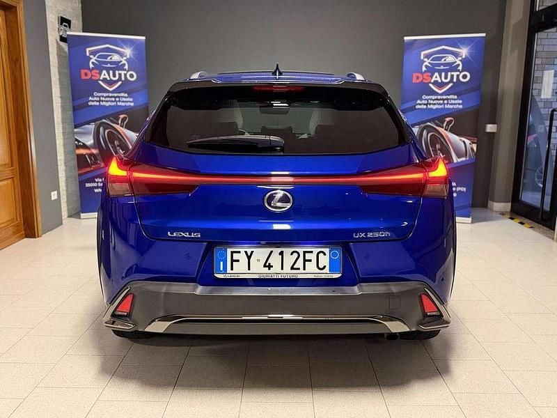 Usata Lexus UX 250h Sport Line 145 CV (106 kW) 2019 Blu/azzurro SUV