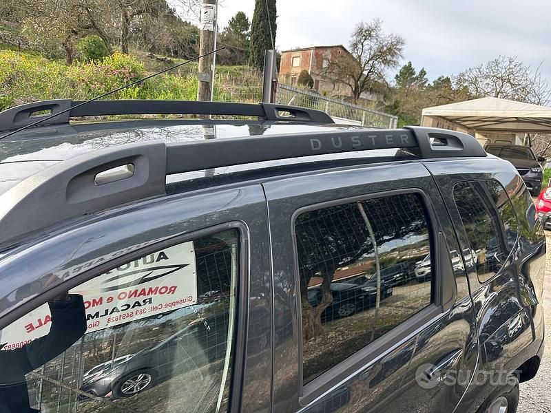 Usata Dacia Duster Lauréate 110 CV (80 kW) 2015 Grigio SUV