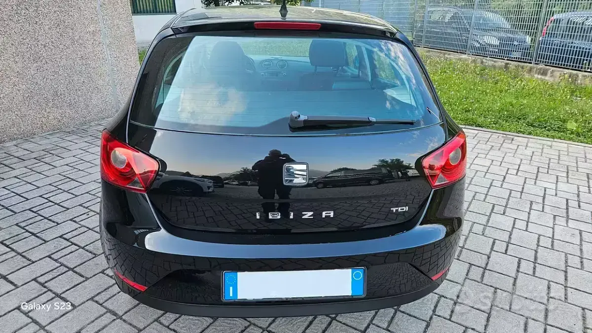 Usata Seat Ibiza Business 75 CV (55 kW) 2015 Nero Berlina
