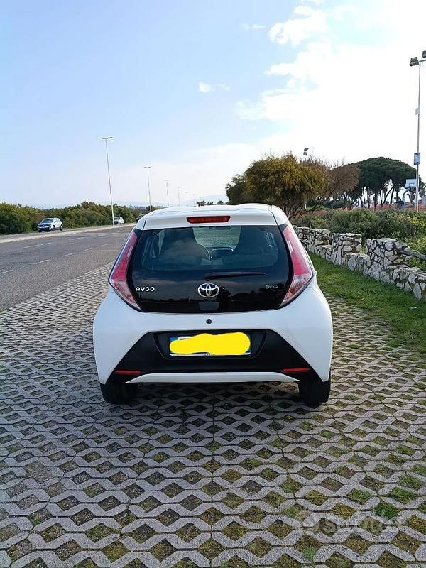 Usata Toyota Aygo 2017 Bianco Utilitaria