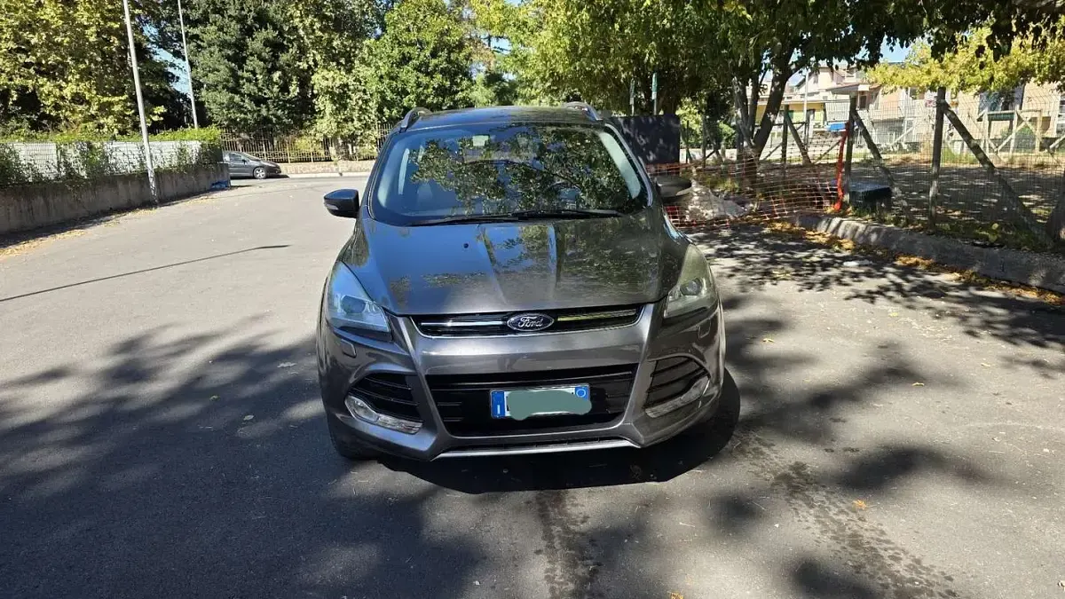Usata Ford Kuga Titanium 163 CV (119 kW) 2013 Grigio SUV