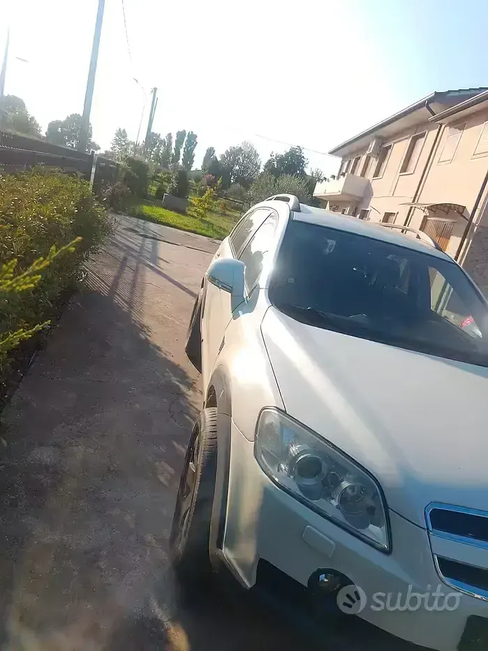 Usata Chevrolet Captiva 150 CV (110 kW) 2009 Bianco SUV