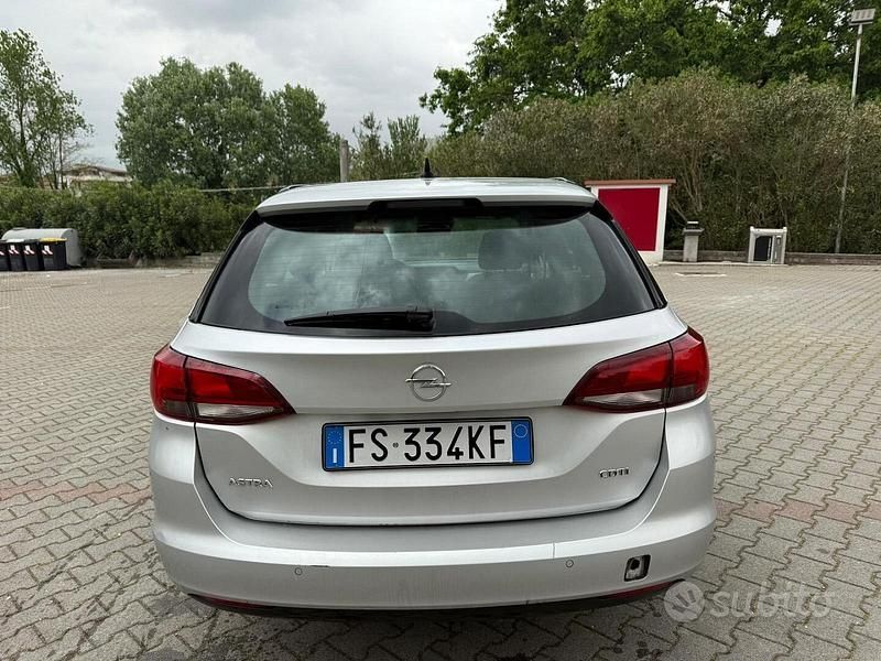 Usata Opel Astra 136 CV (100 kW) 2018 Grigio Station wagon
