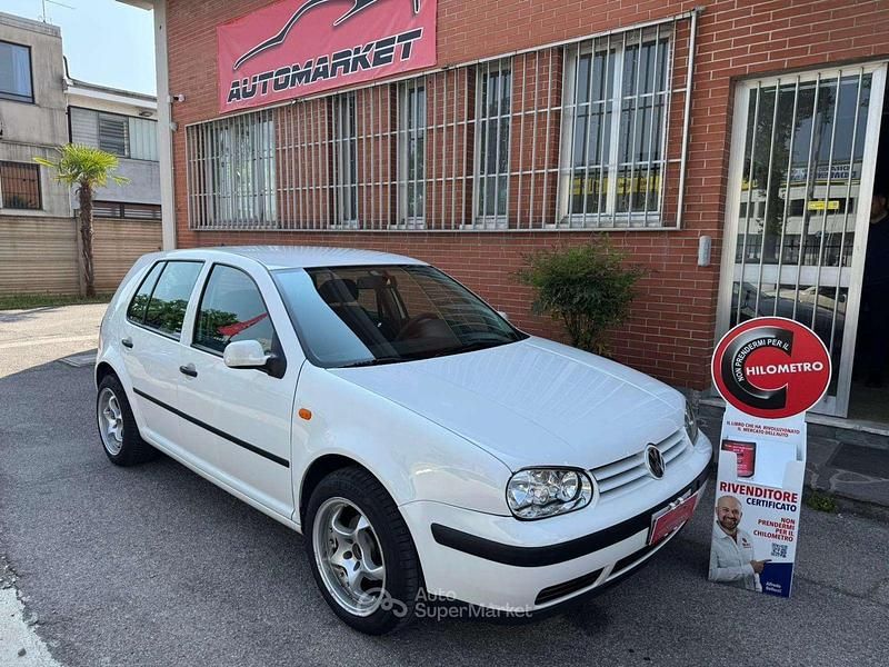 Usata VW Golf III Highline 101 CV (74 kW) 1998 Bianco Berlina